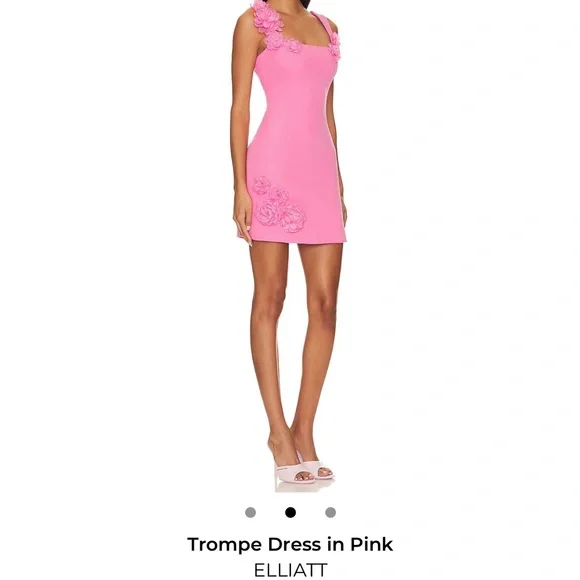 NWT - Elliatt Trompe Floral Dress - Picture 3 of 11